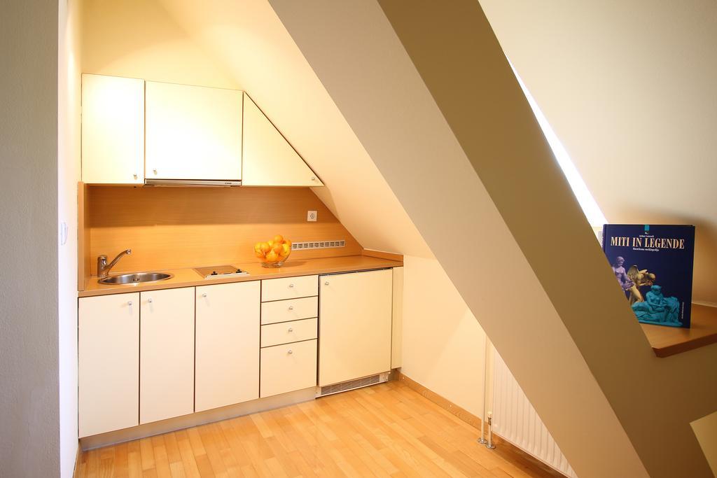 Apartments Villa Boltez Kranj Pokoj fotografie